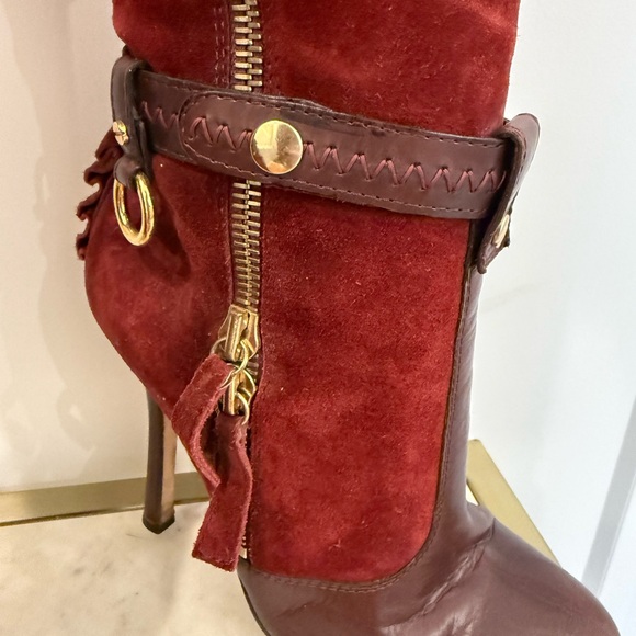 DSQUARED2 Deep Red Suede and Leather Boots with Fur Trim and Gold Accents 38 - Picture 11 of 16
